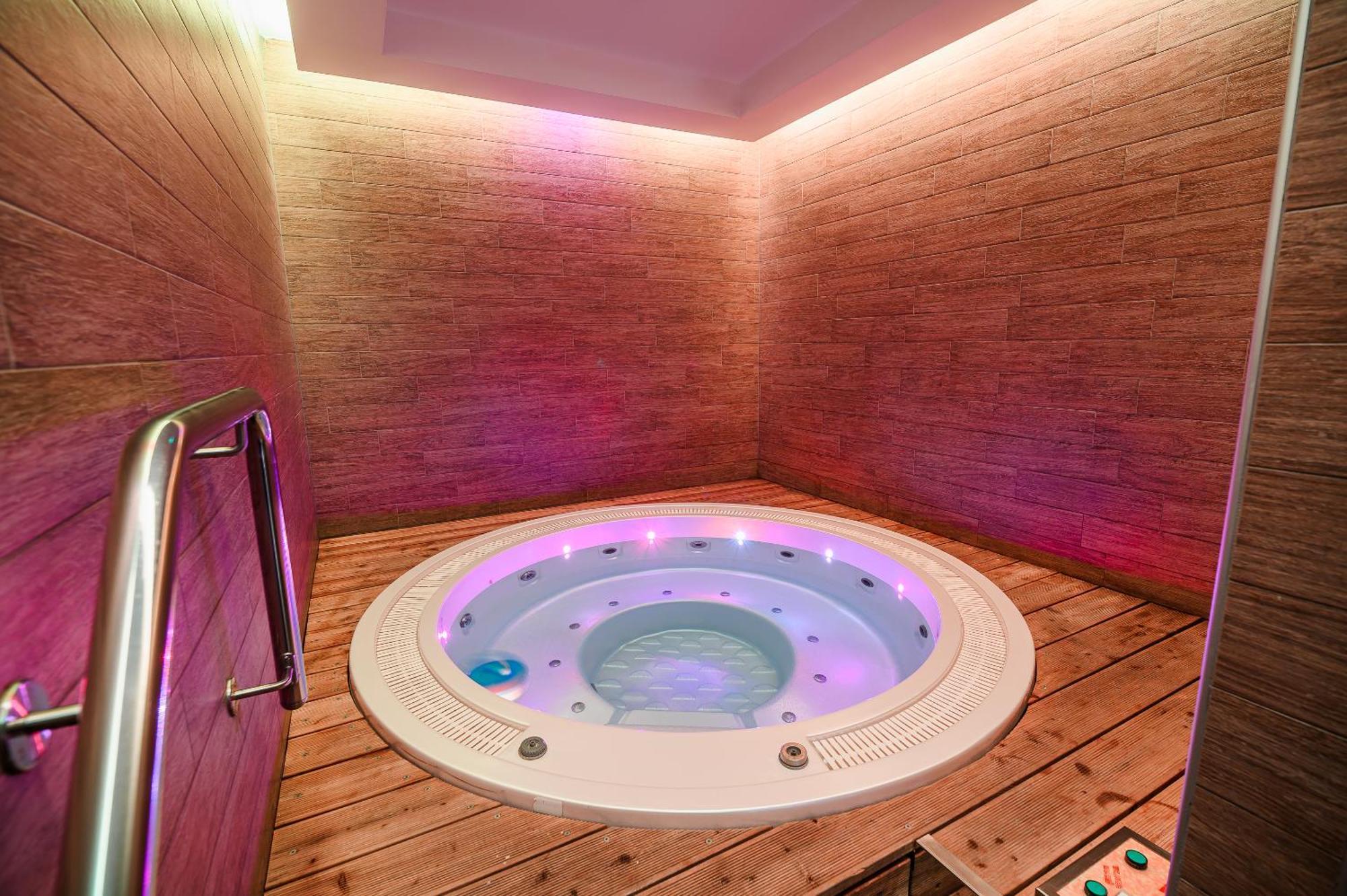 Glamping Maleric With Natural Pool Dragatuš 外观 照片